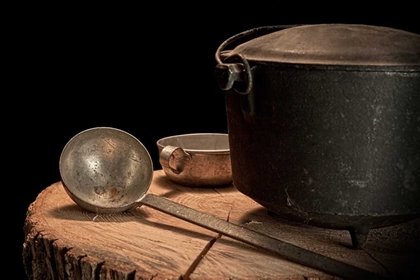 Picture of DUTCH OVEN AND LADLE