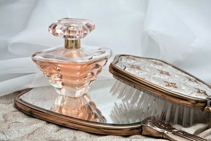 Picture of PERFUME BOTTLE II