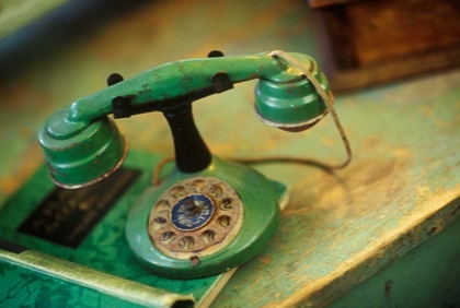 Picture of VINTAGE PHONE I