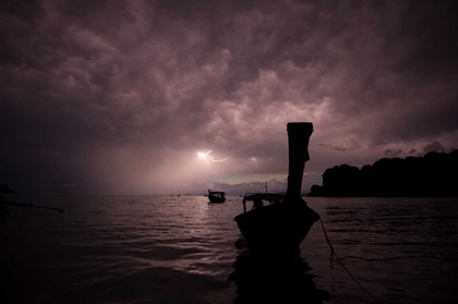 Picture of RAILAY BEACH LIGHTNING I