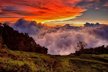 Picture of MOUNTAIN CLOUD SUNSET