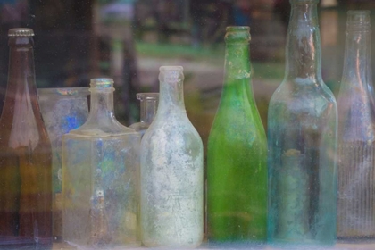 Picture of OLD BOTTLES II