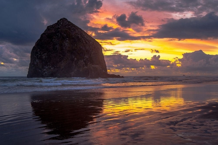 Picture of CANNON BEACH SUNSET