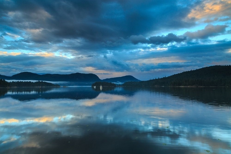 Picture of WAIATT BAY EVENING