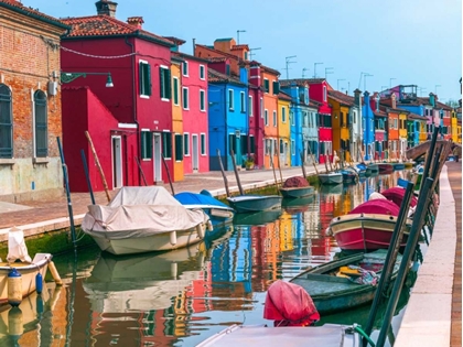 Picture of MULTI-COLOURED HOUSES NEXT TO A CANAL, BURANO, ITALY