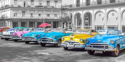 Picture of TRADITIONAL CUBAN CARS PARKED IN ROW BY THE ROAD IN HAVAVA, CUBA, FTBR 1849