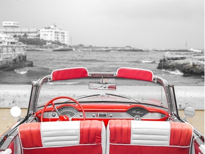 Picture of VINTAGE CAR NEAR THE BEACH IN CUBA