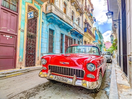 Picture of VINTAGE CAR ON STREET OF HAVANA, CUBA