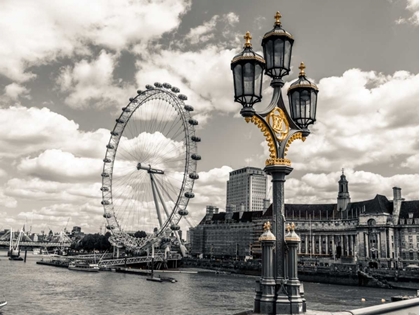 Picture of LAMPOST WITH LONDON EYE AND COUNTY HALL IN BACKGROUND, LONDON, UK