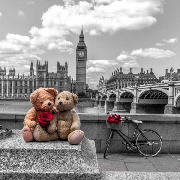 Picture of TEDDY BEARS WITH RED ROSE AGASINT WESTMINSTER ABBY, LONDON, UK