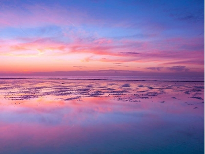 Picture of SUNRISE AT BEACH, LITTLEHAMPTON ENGLAND