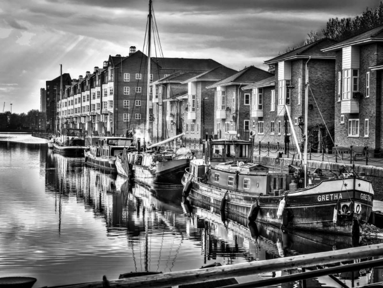 Picture of BOATS MOORED AT GREENLAND DOCK, SURREY QUAYS