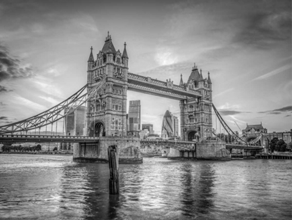 Picture of FAMOUS TOWER BRIDGE OVER RIVER THAMES, LONDON, UK