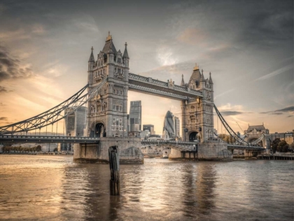 Picture of FAMOUS TOWER BRIDGE OVER RIVER THAMES, LONDON, UK, FTBR-1827