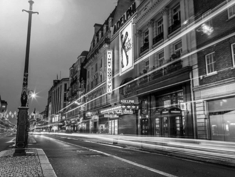 Picture of BLACK AND WHITE SHOT OF LONDON CITY STREET