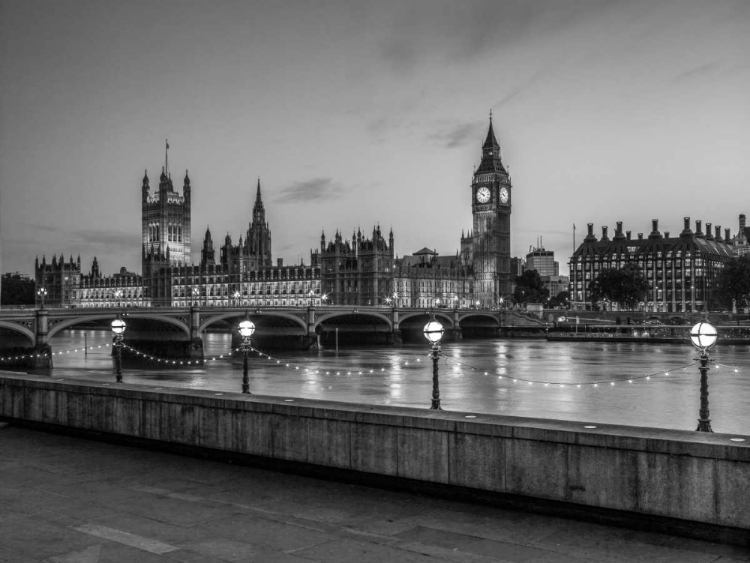Picture of HOUSES OF PARLIAMENT OVER THE RIVER THAMES