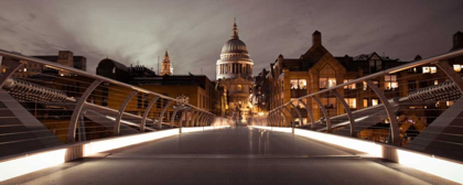 Picture of ST PAULS CATEDRAL FROM THE MILLENNIUM BRIDGE
