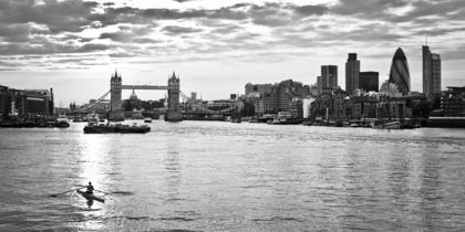 Picture of LONDON SKYLINE OVER RIVER THAMES