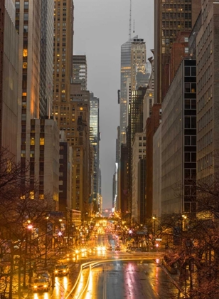 Picture of EVENING VIEW OF STREETS OF MANHATTAN, NEW YORK CITY