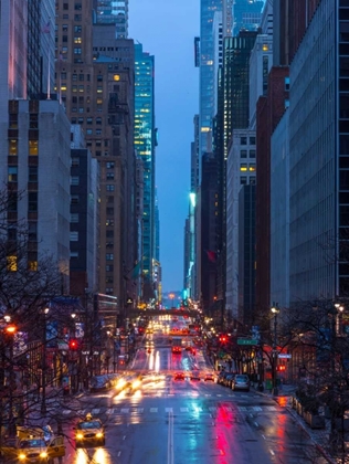 Picture of EVENING VIEW OF STREETS OF MANHATTAN, NEW YORK CITY