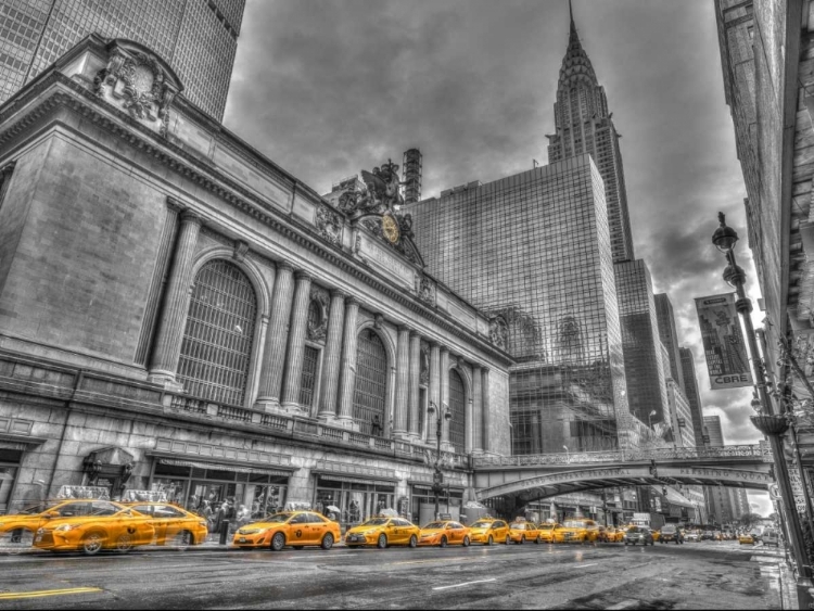 Picture of CAB ON NEW YORK CITY STREET