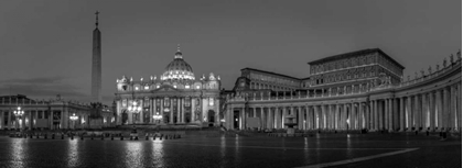 Picture of ST. PETERS SQUARE AT THE VATICAN CITY, ROME, ITALY