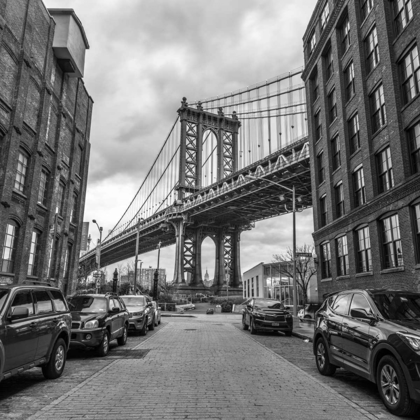 Picture of MANHATTAN BRIDGE FROM A STREET, NEW YORK