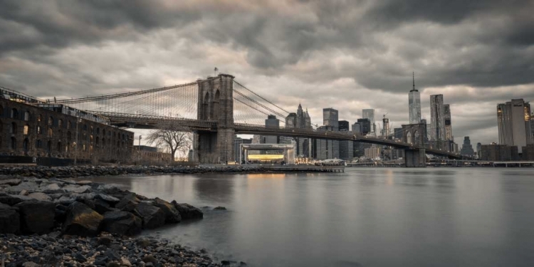 Picture of BROOKLYN BRIDGE OVER EAST RIVER, NEW YORK