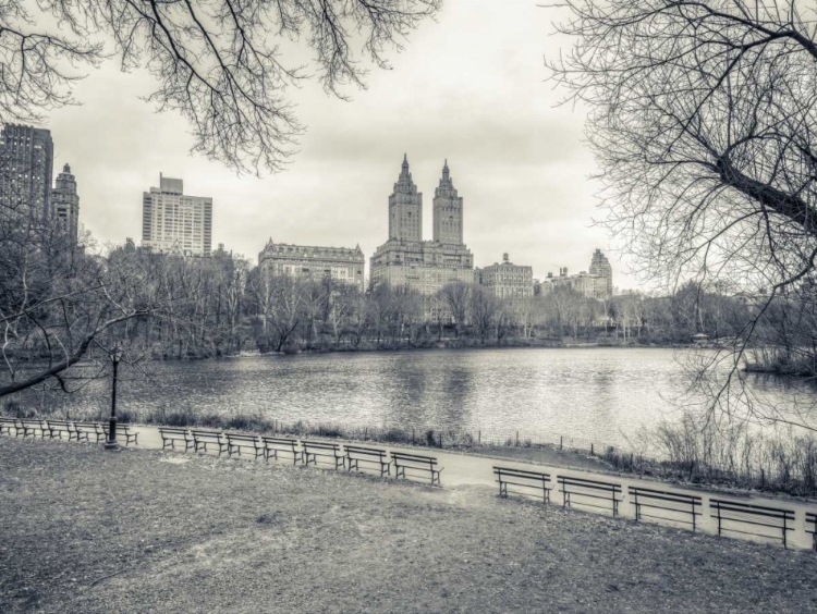 Picture of CENTRAL PARK WITH MANHATTAN SKYLINE, NEW YORK