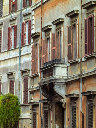 Picture of OLD BUILDING IN CITY OF ROME, ITALY