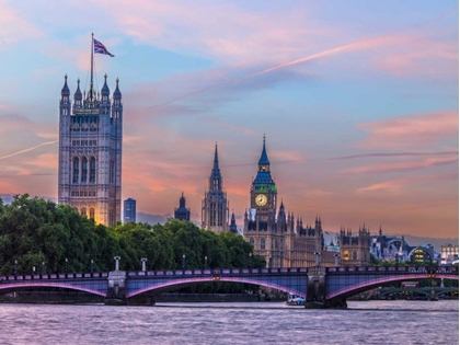 Picture of WESTMINSTER ABBY FROM RIVER THAMES, LONDON, UK