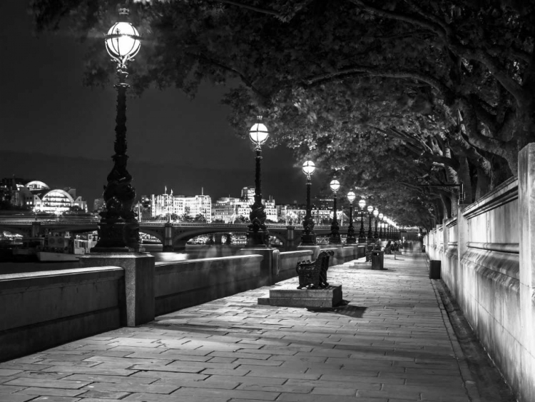 Picture of BENCH AT THE PARK BY THE RIVER THAMES, LONDON, UK