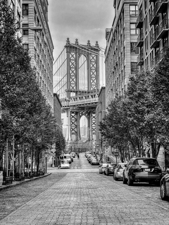 Picture of MANHATTAN BRIDGE SEEN FROM THE DUMBO NEIGHBORHOOD IN BROOKLYN, NEW YORK