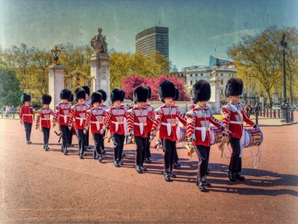 Picture of CHANGING THE GUARD, BUCKINGHAM PALACE, LONDON