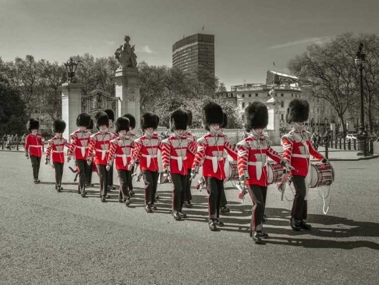 Picture of CHANGING THE GUARD, BUCKINGHAM PALACE, LONDON