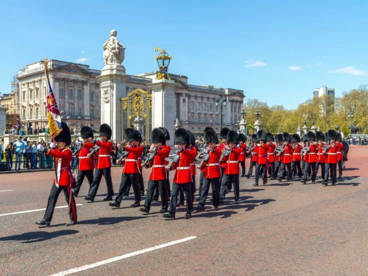 Picture of CHANGING THE GUARD, BUCKINGHAM PALACE, LONDON