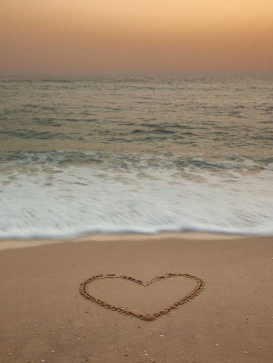 Picture of SAND WRITING - HEART SHAPE DRAWN ON BEACH