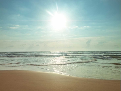 Picture of BEAUTIFUL BEACH ON A BRIGHT SUNNY DAY