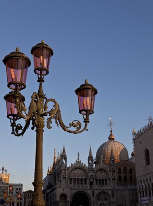 Picture of ITALY, VENICE ORNATE LAMP ON ST MARKS SQUARE