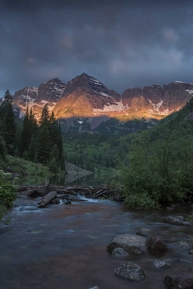 Picture of CO, SUNRISE CLOUDS ON MAROON BELLS MOUNTAINS
