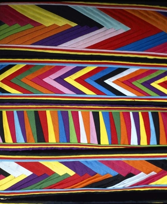 Picture of PERU, CINCEROS COLORS IN FABRIC DESIGN IN MARKET