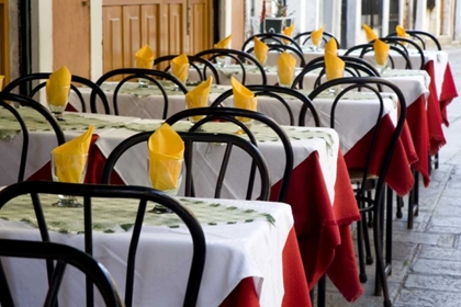 Picture of ITALY, VENICE A ROW OF TABLES AT AN OUTDOOR CAFE