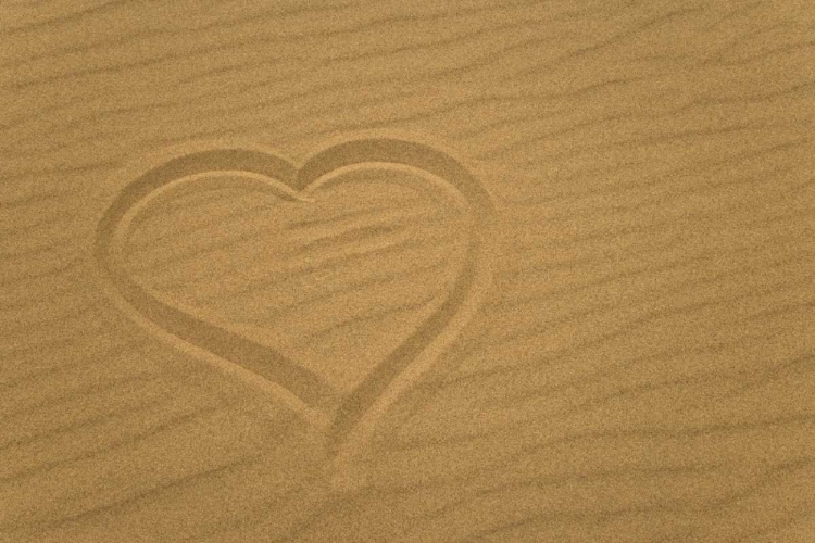 Picture of HEART OUTLINE DRAWN IN SAND