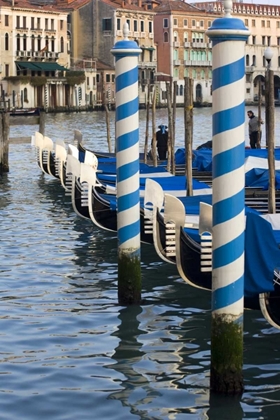 Picture of ITALY, VENICE GONDOLAS ON THE GRAND CANAL