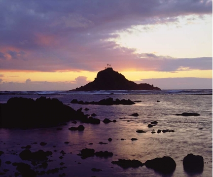 Picture of HAWAII, MAUI SUNRISE OVER THREE PALM TREE ISLAND