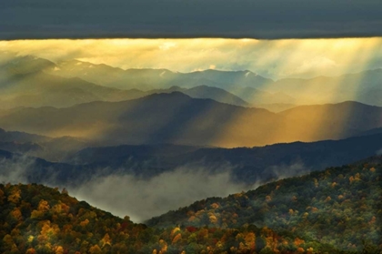 Picture of NC, GREAT SMOKY MTS GOD RAYS OVER MOUNTAINS