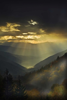Picture of NC, GREAT SMOKY MTS GOD RAYS OVER MOUNTAINS