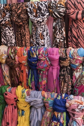 Picture of MEXICO RETAIL DISPLAY OF SCARFS