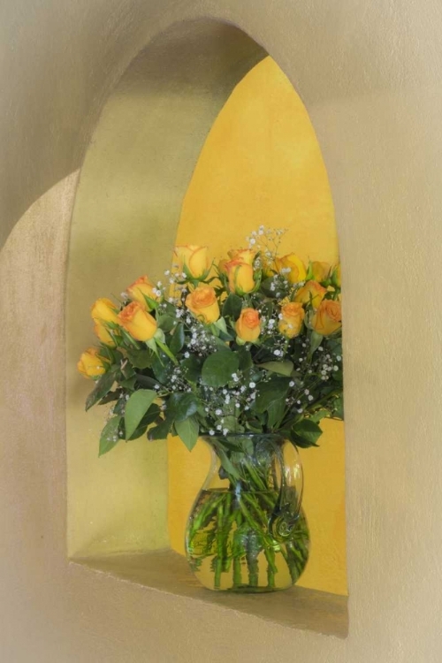 Picture of MEXICO ARRANGEMENT OF YELLOW ROSES