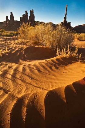 Picture of UT, MONUMENT VALLEY TOTEM POLE AND SAND DUNES